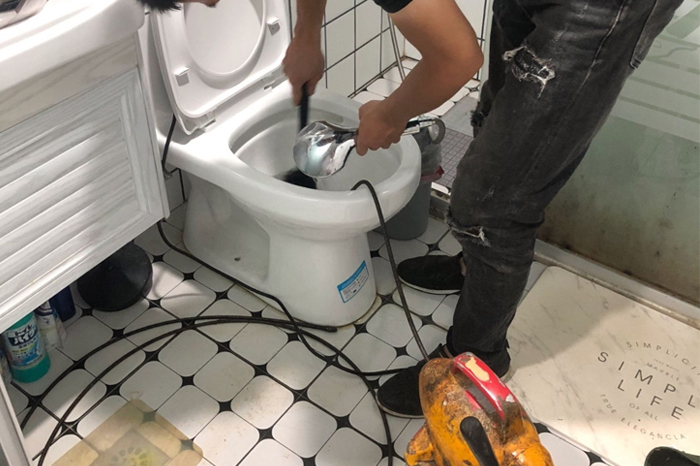 改则疏通下水道