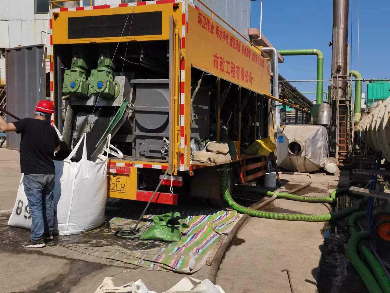 改则淤泥压干处理